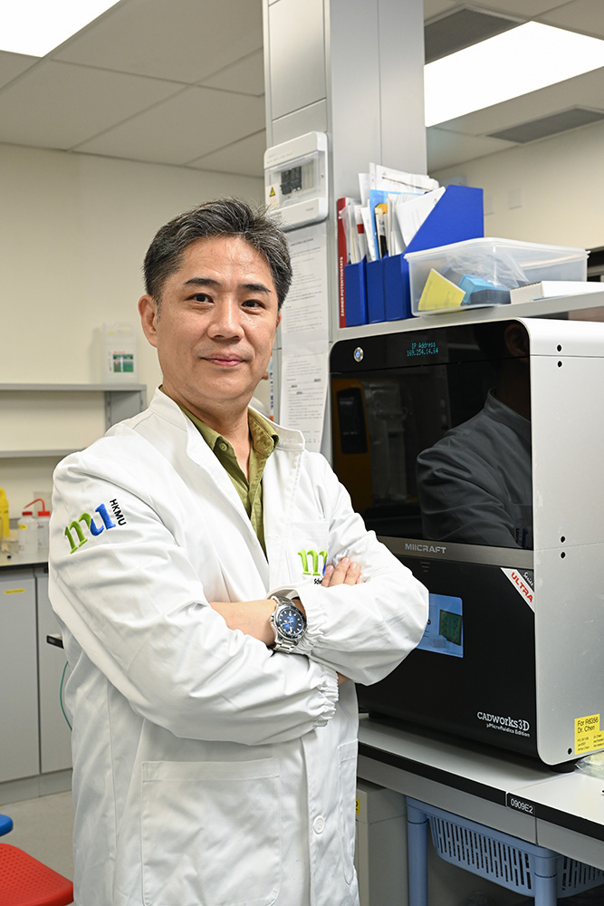 Dr Chen conducts a research on food waste treatment.